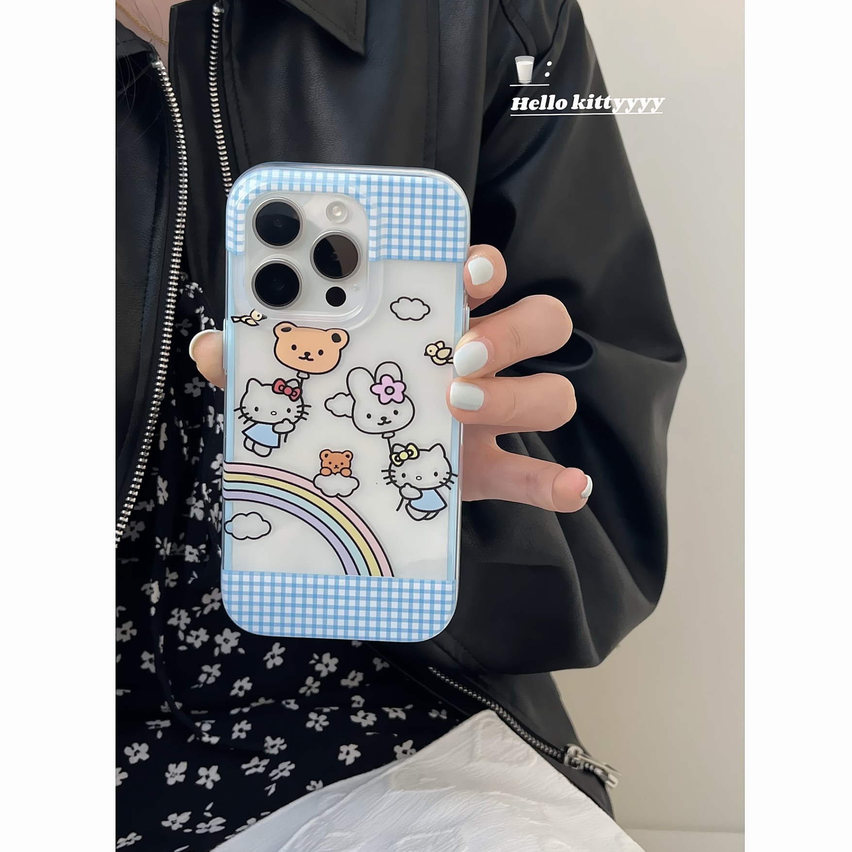 Pequeño gato KT arco iris a cuadros azul fresco para Apple 16ProMax funda para teléfono móvil 15/14 pareja nuevo 15P