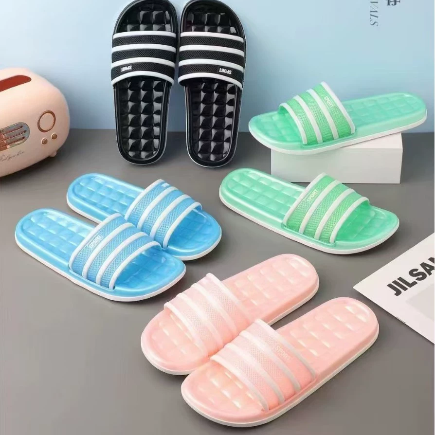 24 новых горизонтальных полосатых пар женщин на буксировке на улице