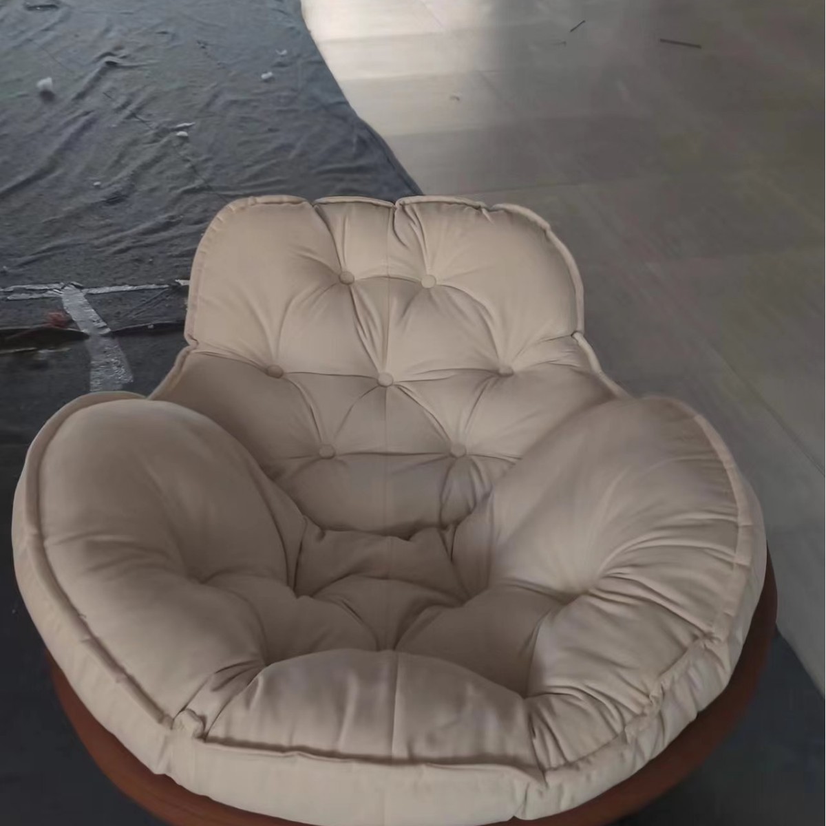 큰 스타일: 베이지 색/단일 의자가있는 카레 색상