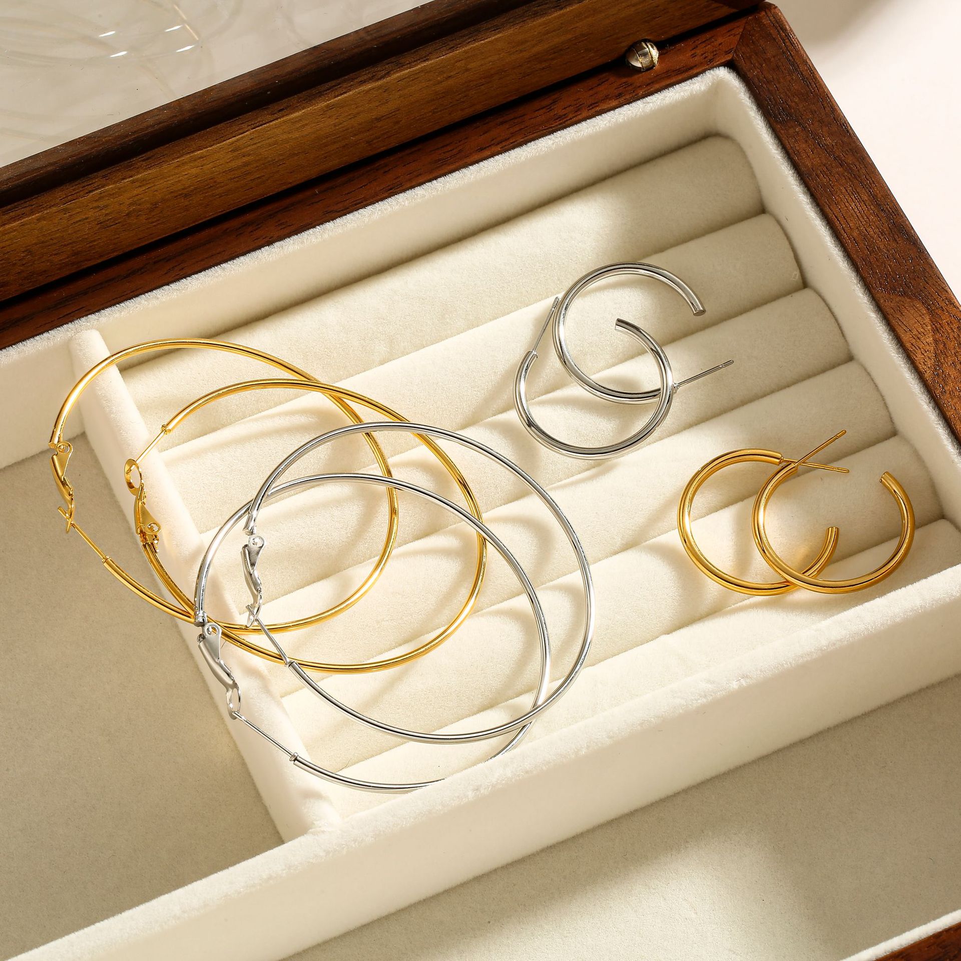 1 Paar Einfacher Stil Geometrisch Überzug Titan Stahl Ohrringe display picture 2