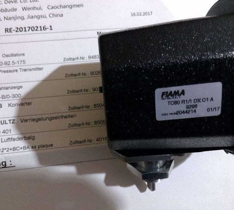 正品CEWE变送器双指针表双电压表DPT100 DPT611-12F原装