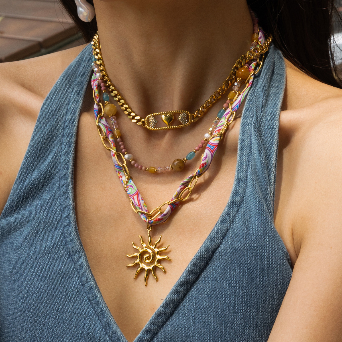 Taina Europa y América collar de colgante de acero inoxidable lujo ligero nicho conchas sol combinación de empalme collar de acero de titanio cadena clavícula