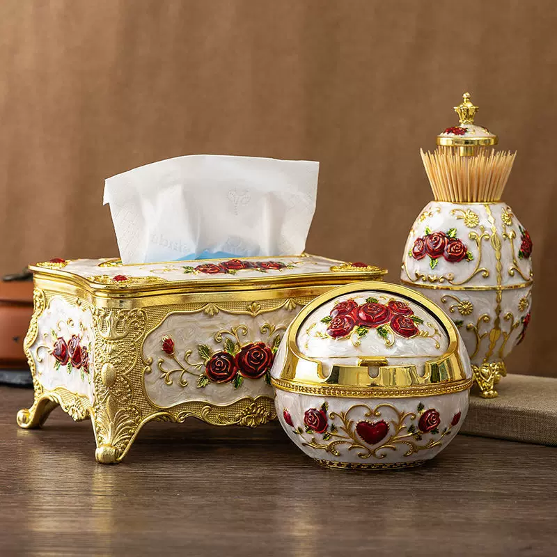 Креативные салфетки? wait: 'Creative wipes, ashtray' ->