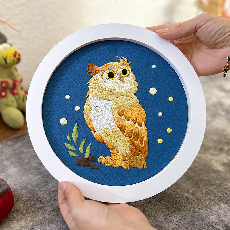 Bordado DIY paquete de materiales hechos a mano búho europeo bordado tridimensional inglés decoración de la sala de estar dibujos animados dibujos animados pequeños animales