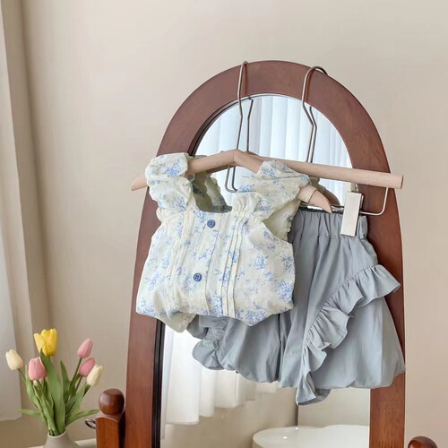 Girls summer suit Korean style small children fashionable floral suspender top baby girl summer dress bud pants two-piece set