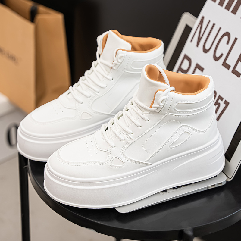 2025 verano zapatos casuales de alta altura, moda, zapatos blancos ligeros, viajes de moda coreana, zapatos para hombres con suela gruesa.