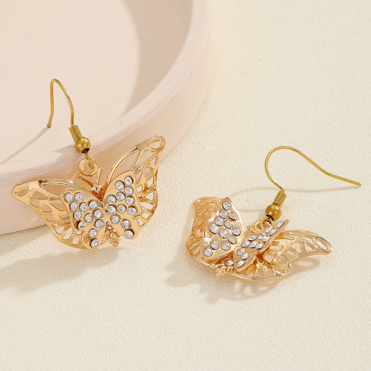 Europa y América retro alto estilo barroco dorado exagerado ins personalidad diamantes pendientes de mariposa
