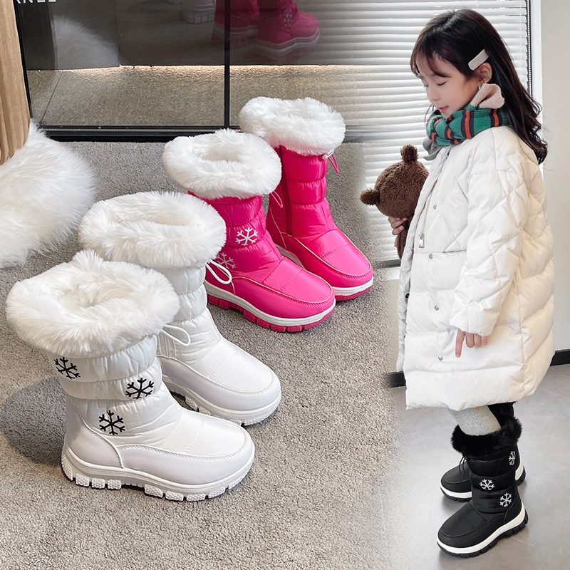 冬の新型子供の雪地の靴の雪の高い筒の東北の子供のかわいいファッションの綿の靴のレジャーの柔らかい底の保温靴|undefined
