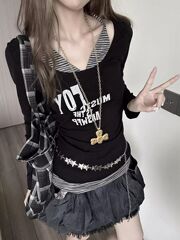 【210グラム40本の純綿】衝突色偽二枚長袖tシャツ女性修身短いアルファベットプリント上着黒