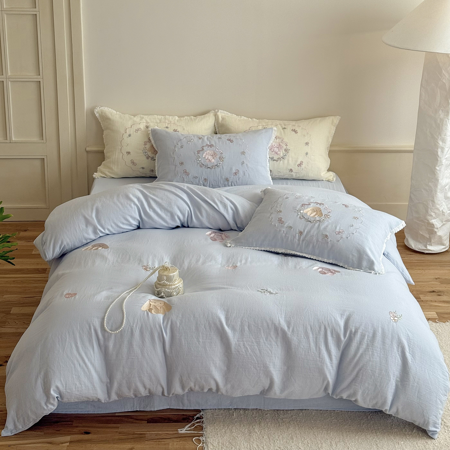 Corazón de la niña francesa, algodón suave, sábanas de algodón de tres o cuatro piezas, bonitas colchas bordadas de conejo, ropa de cama