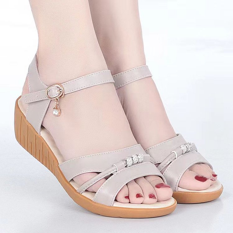 2026 verano nuevo estilo de moda universal tendón de toro tacones planos antideslizantes sandalias de tacones para mujeres elegantes sandalias de madre