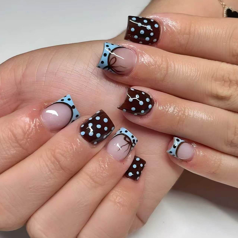 Le Fan Cross-Border Hot-Selling Polka Dot Nail Art Press-On Nails French Style Wearable Nail Tips Fake Nails Wholesale Le Fan Cross-Border Hot-Selling Polka Dot Nail Art Press-On Nails French Style Wearable Nail Tips Fake Nails Wholesale