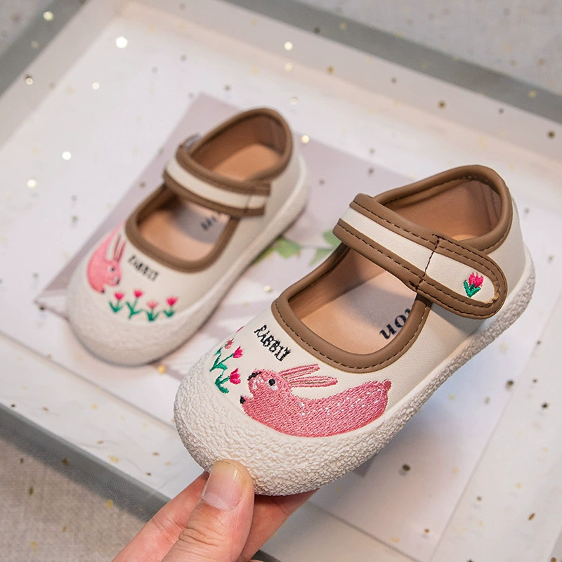 Маленькие кожаные туфли с круглой головкой для девочек 2024 Весна и Осень Лето Новый рот