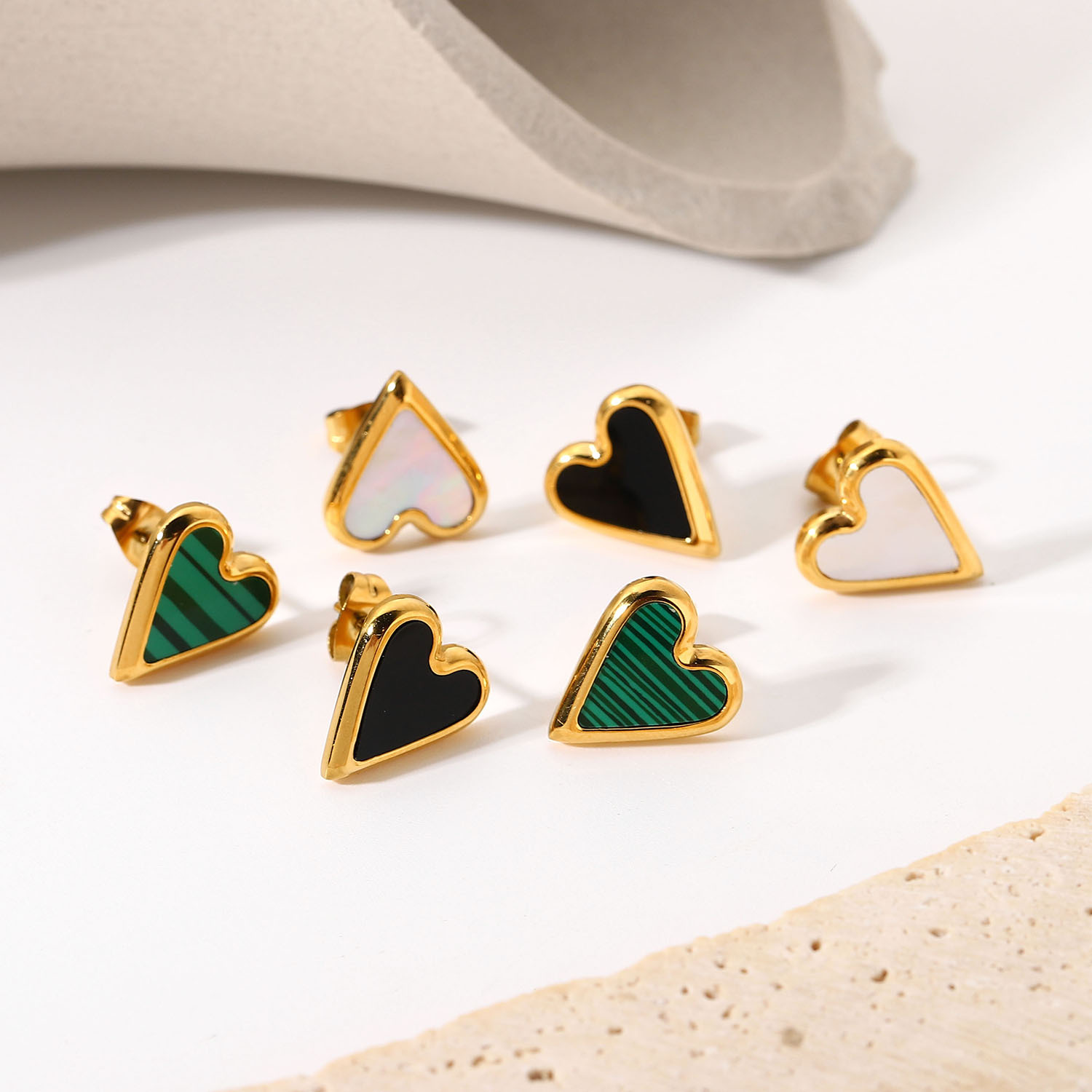 1 Pair Fashion Heart Plating Inlay Stainless Steel Shell Gold Plated Ear Studs display picture 3