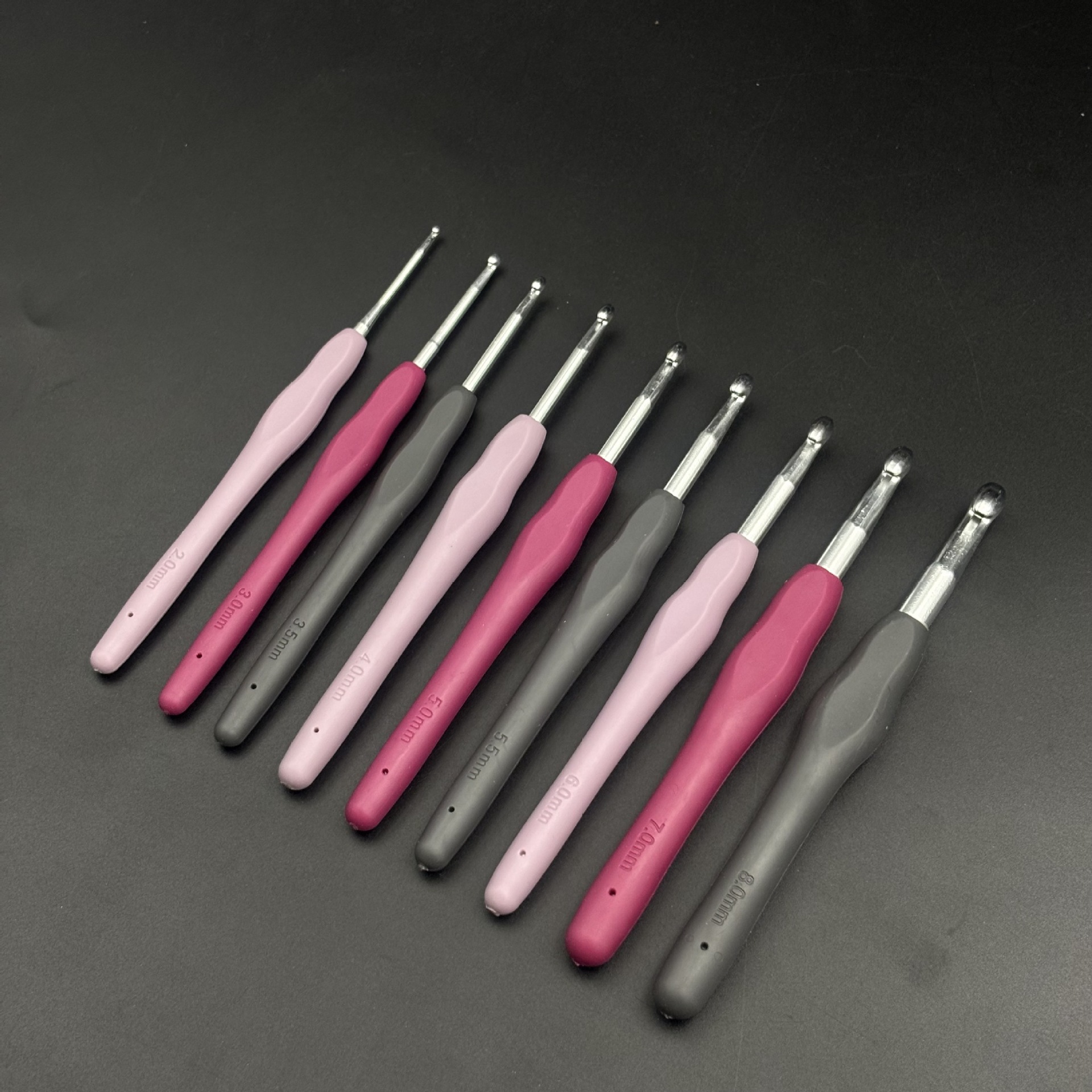 手工编织彩虹软柄钩针 TPR软柄钩针实心软柄铝钩针钩针套装毛线针