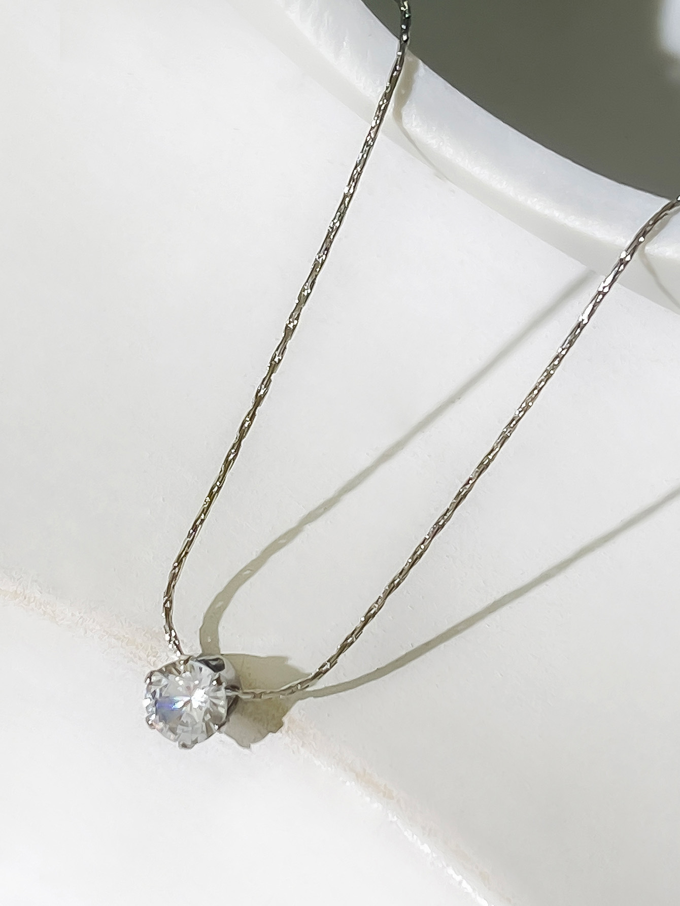 Women's Gender Wholesale Jewelry Elegant Geometric Titanium Steel Zircon Pendant Necklace