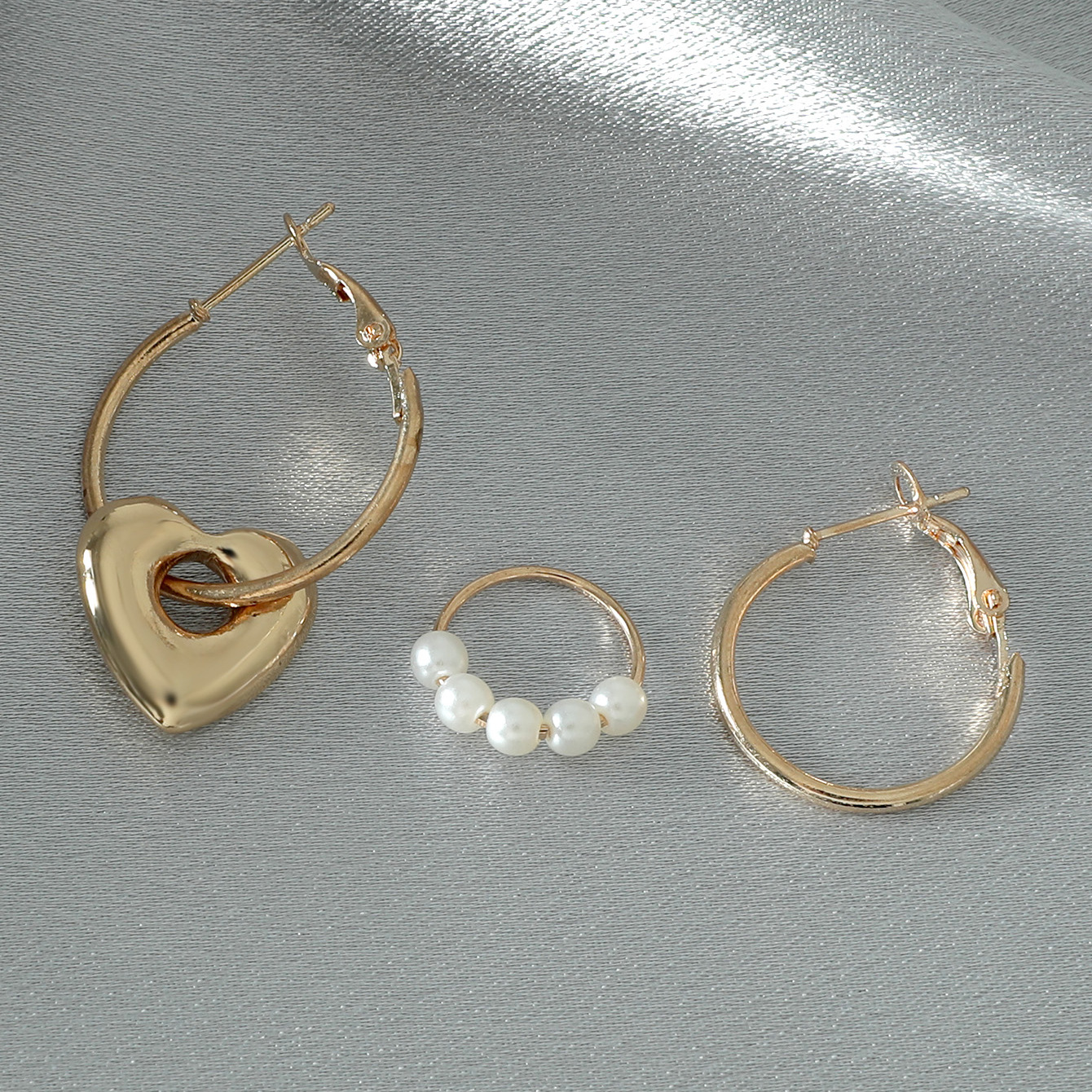 retro metal pearl heart shape earrings threepiece setpicture4
