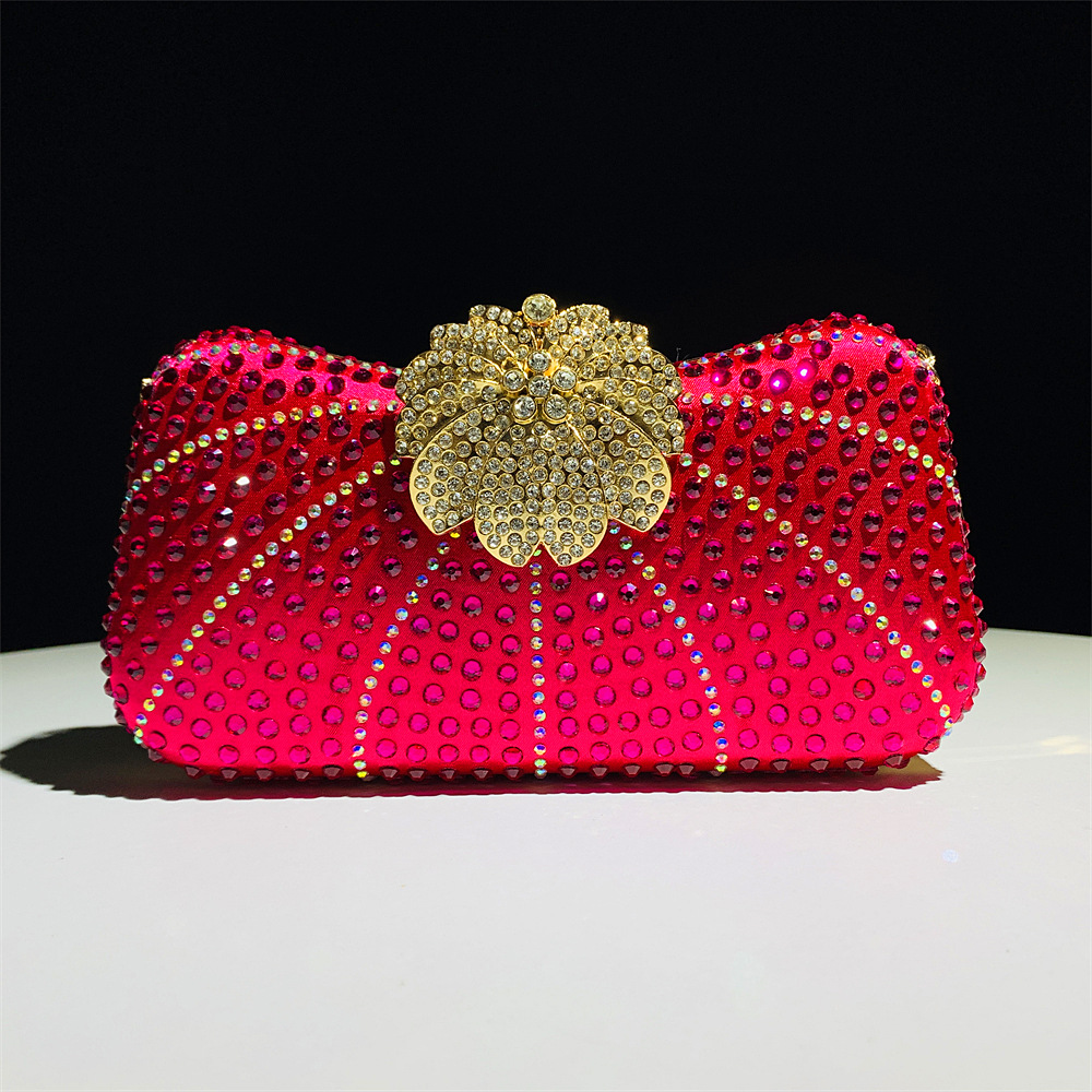 420g Weight Polyester Lining Material Lock clasp Closure Type Chain Strap Type Crossbody Bag, Evening Bag Bags Type Party Occasion Polyester Material Flower Pattern All Seasons Season Women's Gender Diamond Design Elegant Style Shell Shape Gold, Silver, Black Color Gold Silver Black Polyester Flower Shell Evening Bags 18