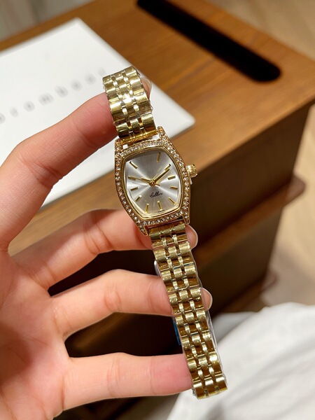 Lao Jia Lady's Quartz Watch Steel Belt Niche Fashion High-end Live…