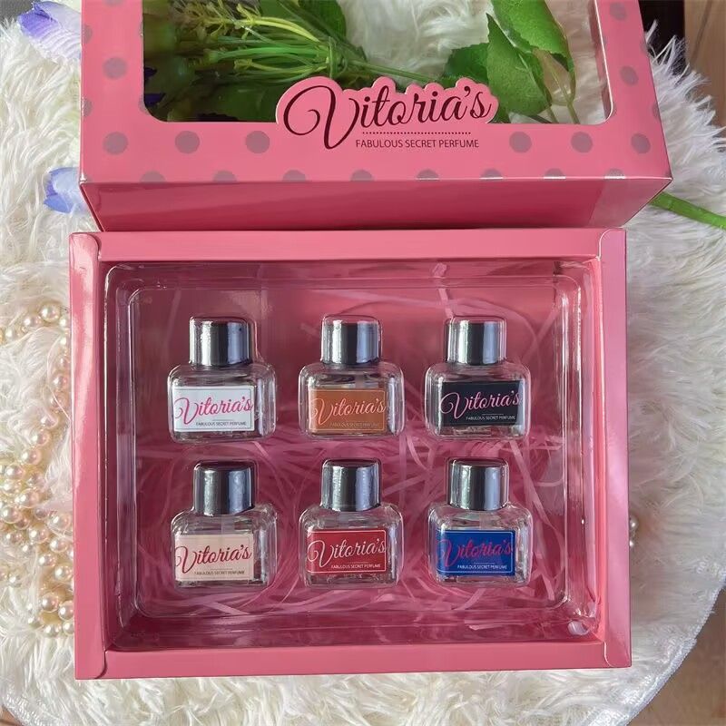 Intimate perfume strongly flavoured with a light fragrance, perfumed underwear for intimate use for students, long-term effect