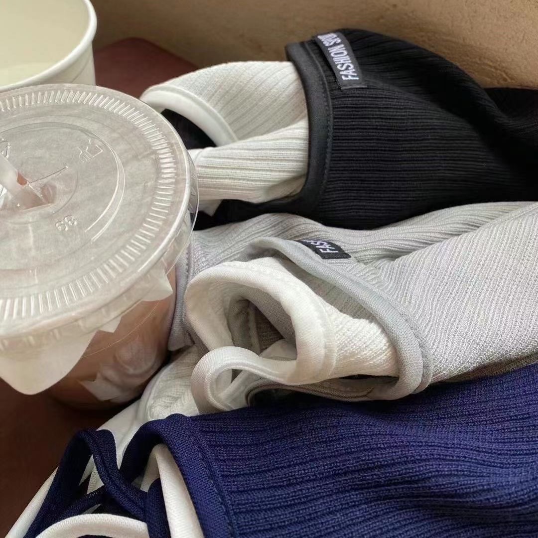 2021 primavera y verano nueva camisola falsa de dos piezas con fondo interior y exterior sin anillo de acero anti-exposición envuelto en el pecho