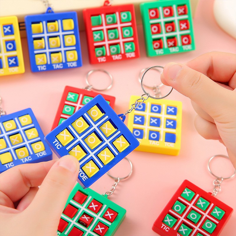 Cross-Border Xo Tic-Tac-Toe Primary School Keychain Plastic Chess Three-In-A-Row Toy Hot Wholesale Game Mini
