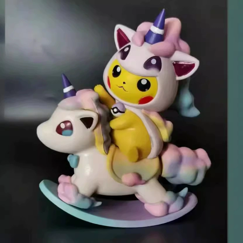 Коллекционная фигурка Pokemon Pikachu Q‑версии в костюме единорога, около 12 см
