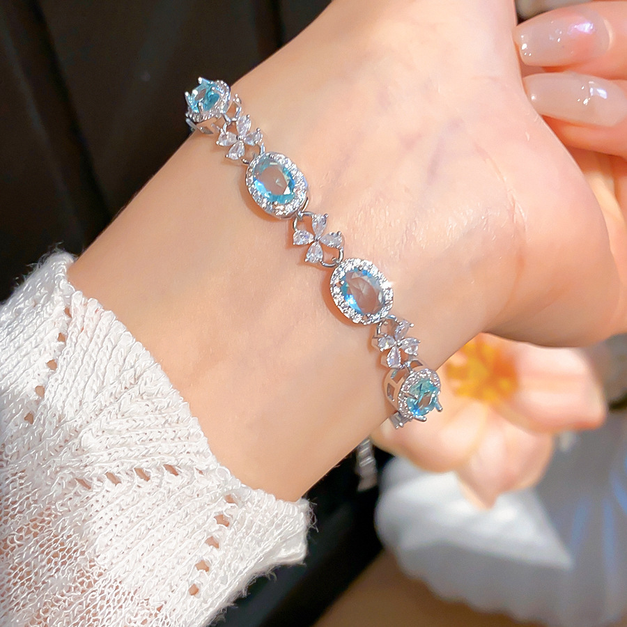 Pulsera de lazo ovalado de circón azul marino, exquisita pulsera ligera y de lujo de alta gama, pulsera de diseño de nicho