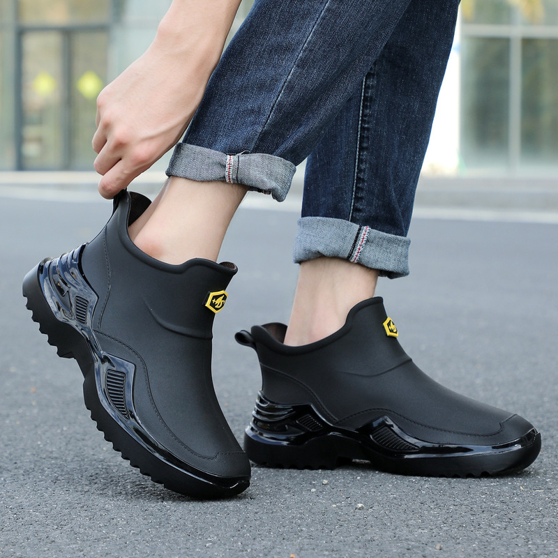 New sporty style thick-soled non-slip waterproof upper rain day commuting shoes, durable and wear-resistant outdoor casual hiking shoes New sporty style thick-soled non-slip waterproof upper rain day commuting shoes, durable and wear-resistant outdoor casual hiking shoes