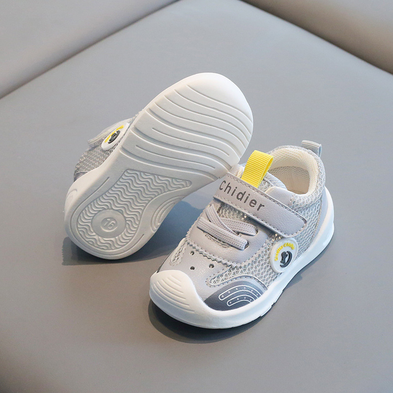 2024 estilo coreano zapatos para niños verano nuevos zapatos funcionales de malla transpirable antideslizante velcro suave inferior deportes zapatos de malla zapatos de una sola capa