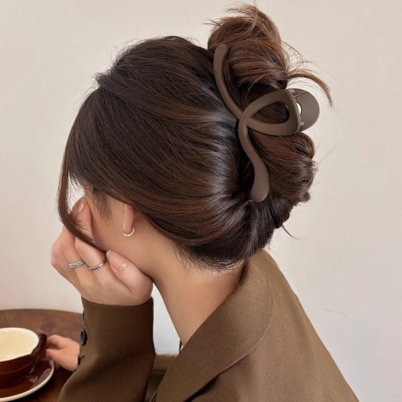 2025 nueva pinza de tiburón, más adecuado para mujeres, horquilla de la parte posterior de la cabeza de verano, pinza de agarre grande, horquilla de tocado