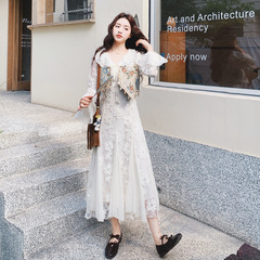 实拍杏色精美刺绣连衣裙套装2025秋时髦双层荷叶边系带长裙两件套