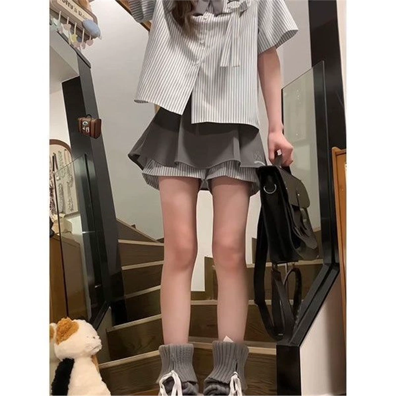 Летний костюм в корейском стиле, молодежный, с короткими рукавами, полосатая рубашка, плиссированная юбка с высокой талией, комплект из двух предметов