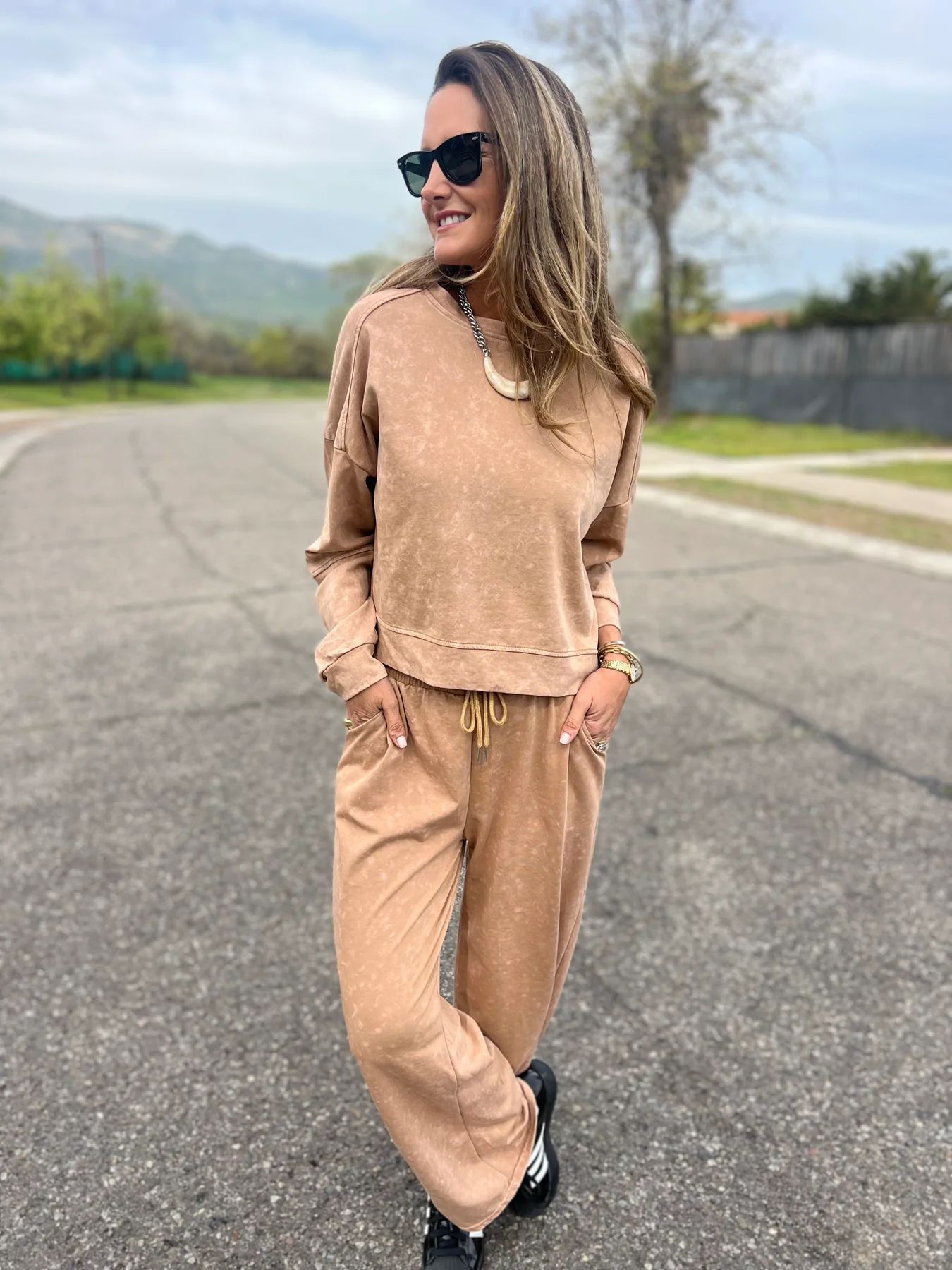 2025 European And American Cross-Border Hot-Selling New Autumn Winter Women's Casual Versatile Lace-Up Round Neck Long_ecoleips.com