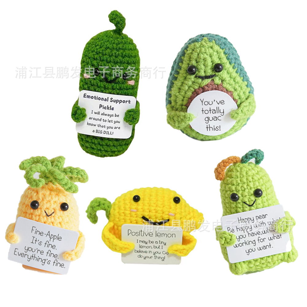 Amazon transfronterizo nuevo lindo energía positiva emocional pepino pepinillo muñeca hecha a mano de punto regalo creativo en stock