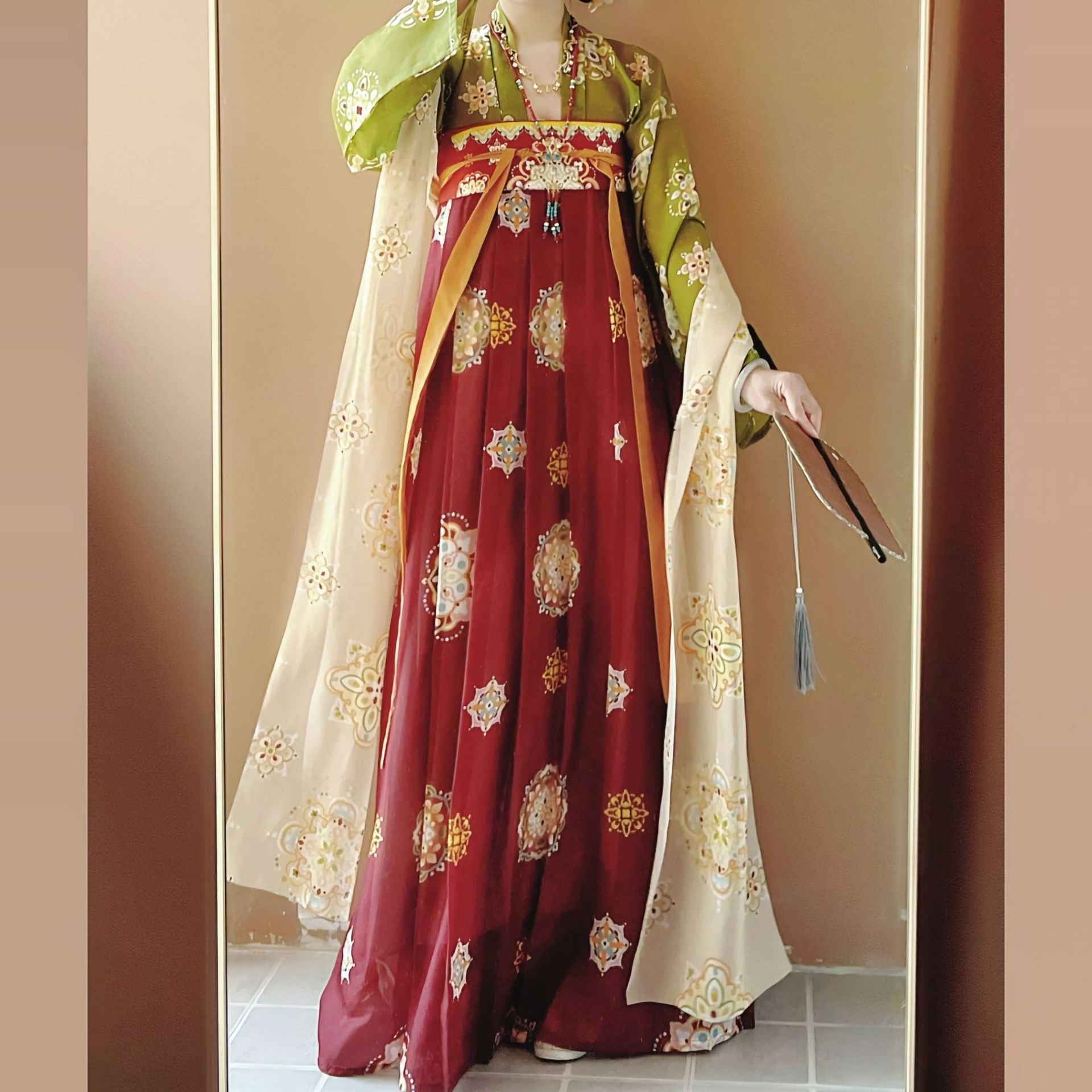 Tang-style Hanfu for women, spring/summer version, one-piece chest-high skirt with printed double-breasted shirt, historical replica, everyday slimming style