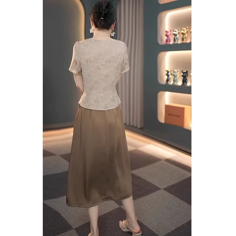 100kg ハイエンド大きいサイズライトラグジュアリーハイエンド V ネック半袖ドレス女性のための 2025 夏の新しいママ人気のドレス|undefined