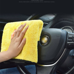 Special car wiping cloth leaves no traces and does not shed lint. Double-layer thickened absorbent towel for car wash towel does not shed lint for home car.