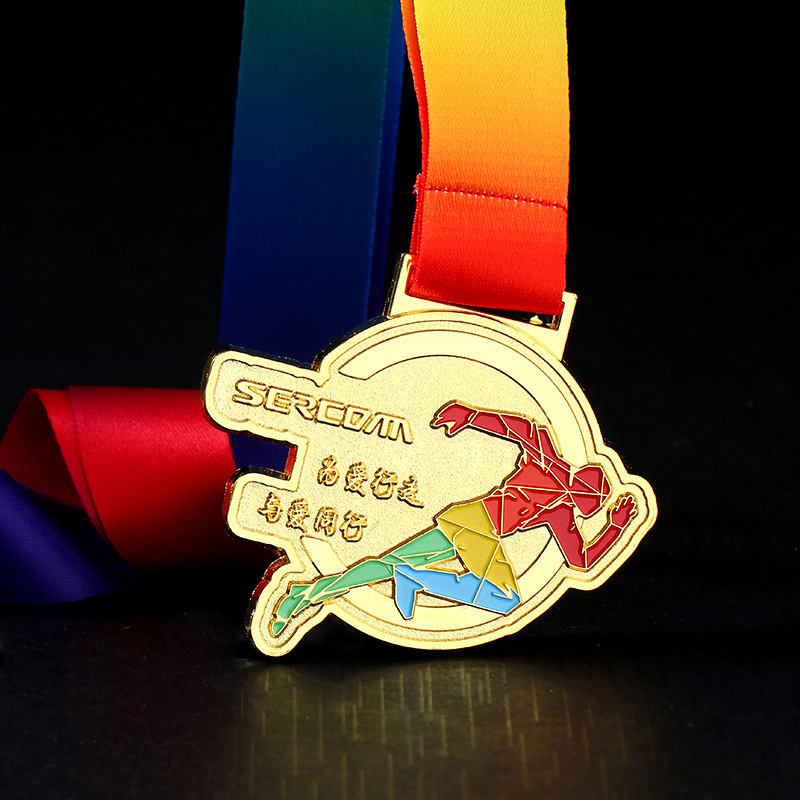 Fábrica en stock maratón en blanco creativo lista conmemorativa juegos lámina de oro medalla en forma especial logotipo personalizado