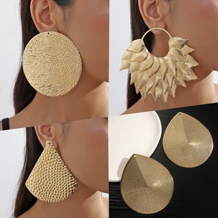 �W���r�к��s�F���A�Θ��~�~�Ӷ������Ůʿ�A���L���h