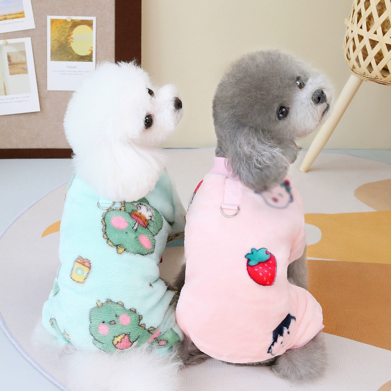 Четырехногий метод ведро Коралловая фланель для собак домашних животных теплая цветная осенне-зимняя одежда