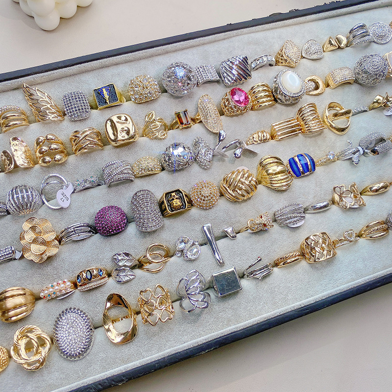 New Simple Color-retaining Alloy Diamond Geometric Ring Women's Niche Light Luxury Design Food Ring Foreign Trade Style