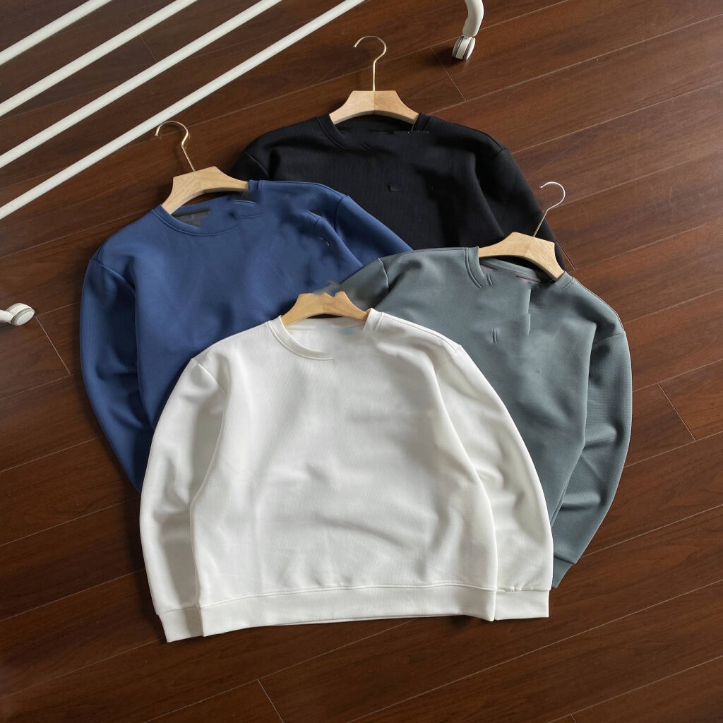 70552 New hooded sweatshirt