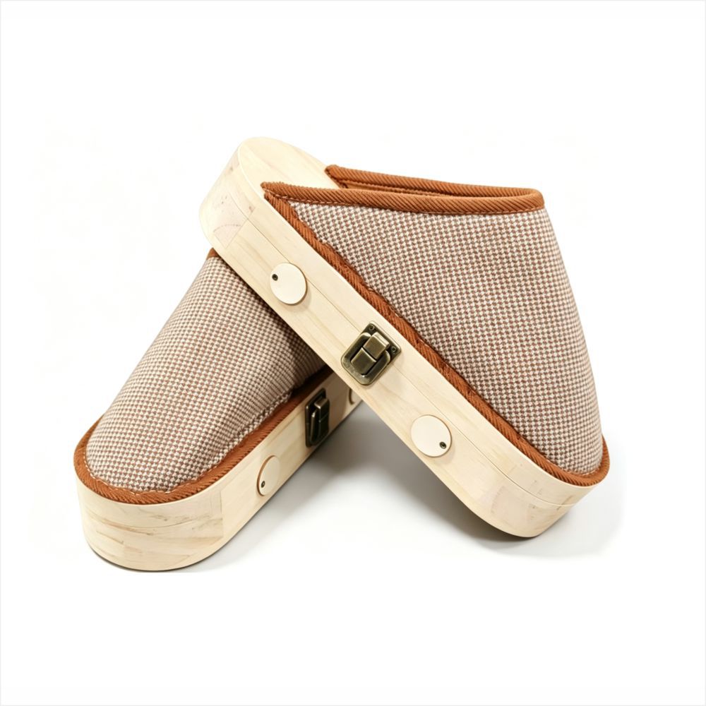 Moxa Warming Boot Wooden Moxibustion Shoe with Ai Ye Moxa Stick for Foot Sole Heat Therapy 800g in use