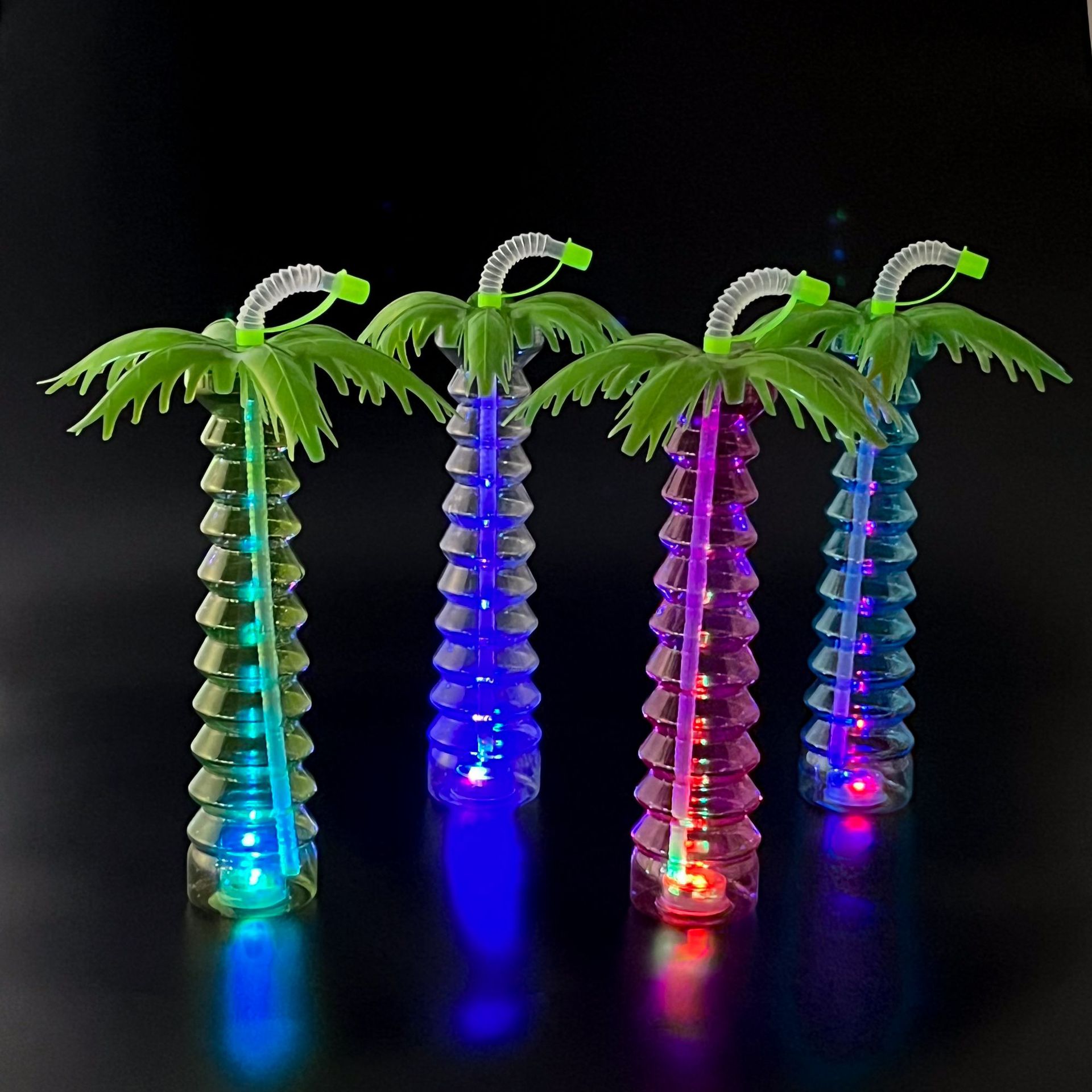 빛이 있는 코코넛 나무