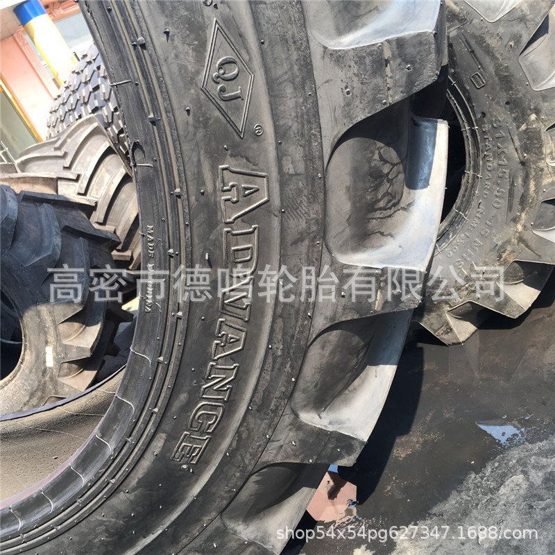 Suministro de algodón neumático recogedor 12.4-54 cultivador neumático 11-38