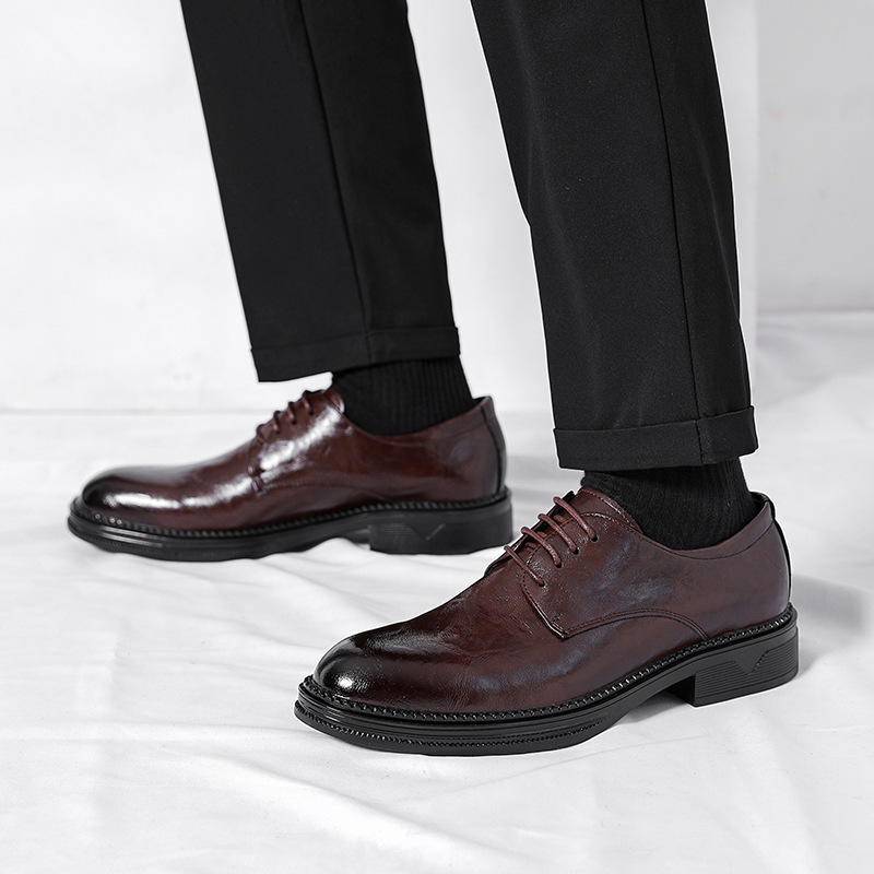 Zapatos de cuero para hombres 2025 primavera y otoño ropa formal de negocios de hombre zapatos de derby casuales zapatos de cuero de altura baja británicos