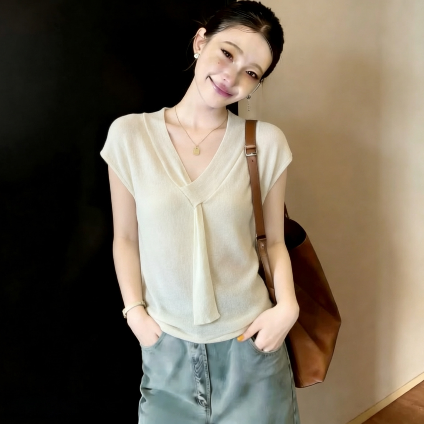 Áo dệt kim cổ V tay ngắn phong cách Pháp thanh lịch — màu đen chi tiết 1