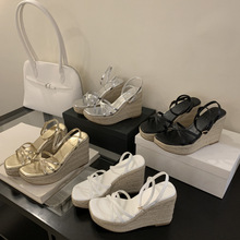 小个子增高草编厚底凉鞋女夏季鱼嘴镂空沙滩一字带黑色坡跟罗马鞋