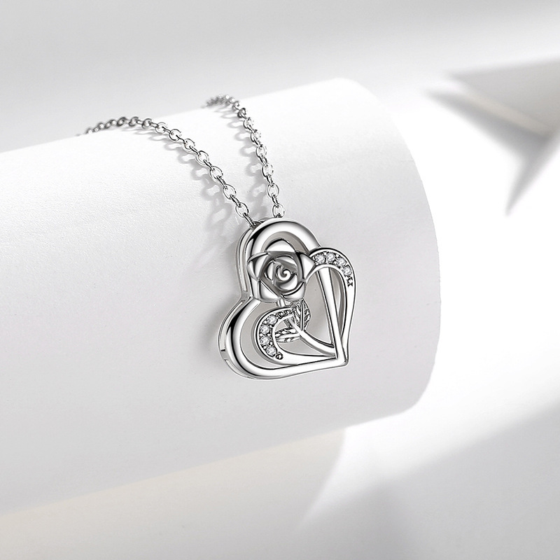 7g Weight Pendant Necklace Classification Holiday, Daily Occasion Copper Material Copper Elegant Simple Style Heart Shape Rose Pendant Necklace